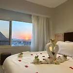 Khufu Pyramids View Inn