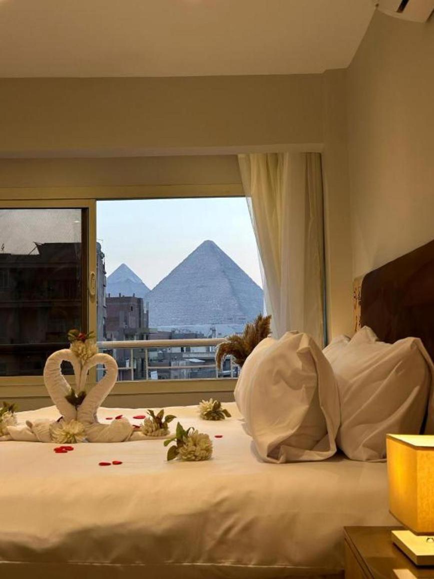 Khufu Pyramids View