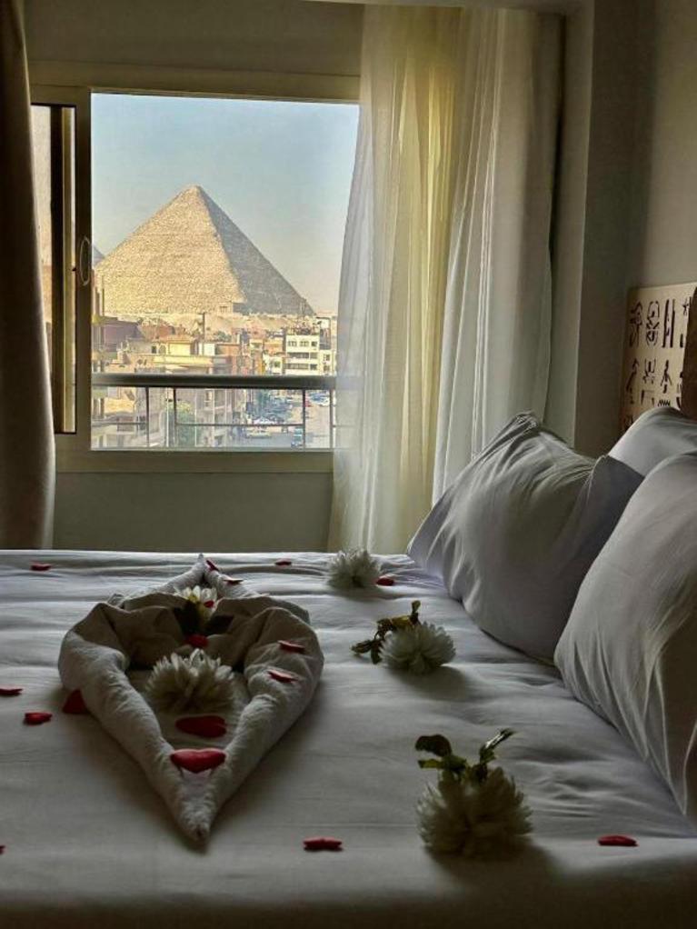 Bed & Breakfast Khufu Pyramids View *
