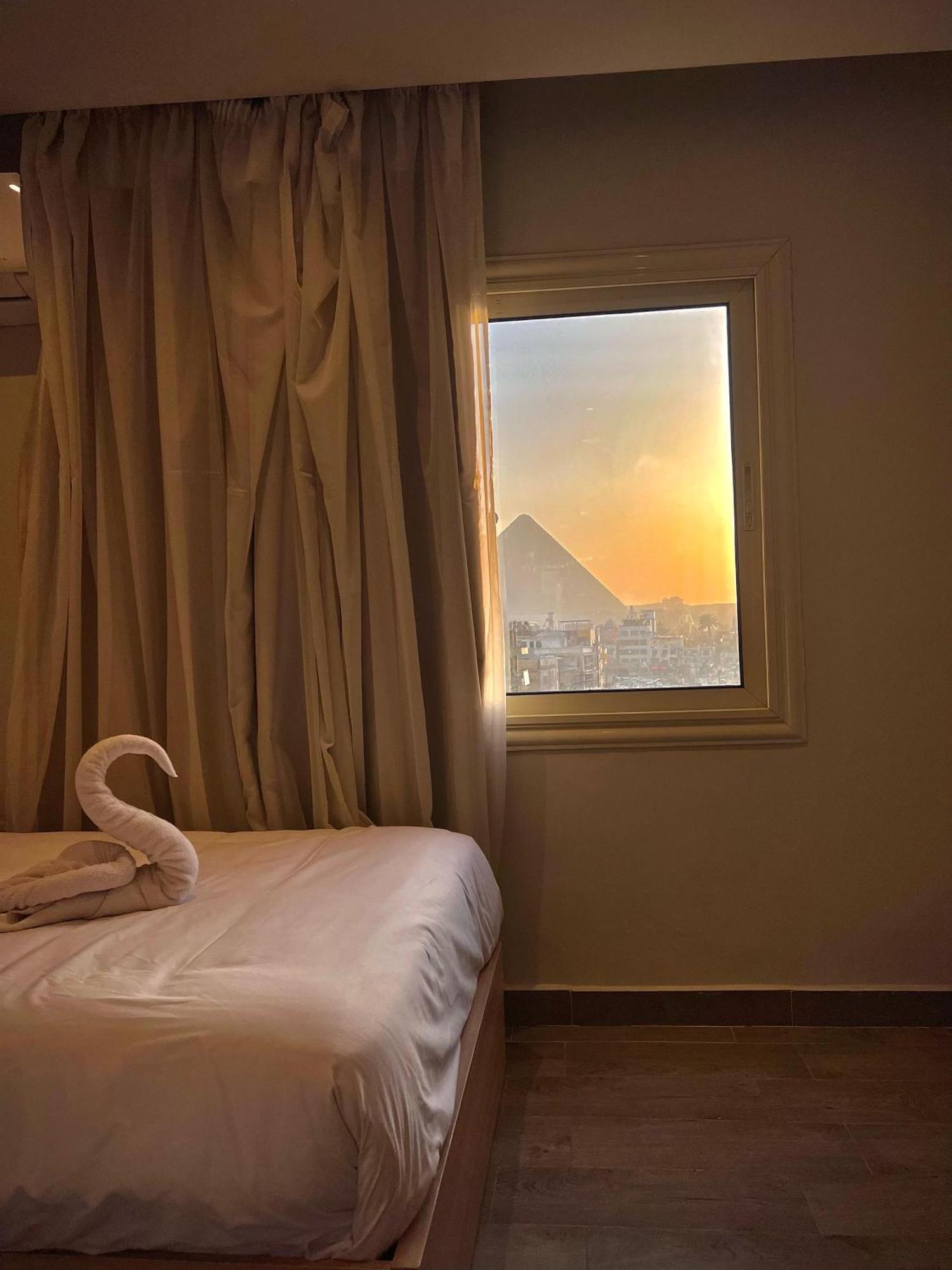Bed & Breakfast Khufu Pyramids View